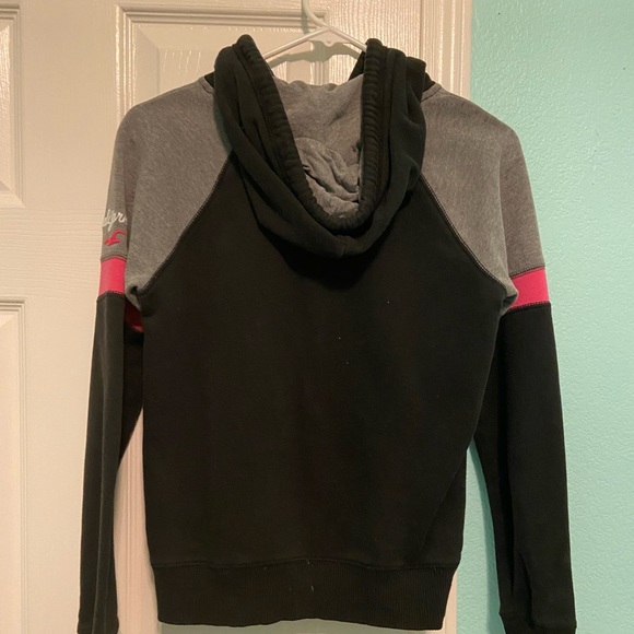 Hollister zip-up - Picture 2 of 3